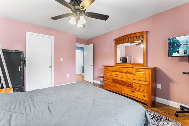 16 Meadowood Dr 16, Stoughton, MA 02072