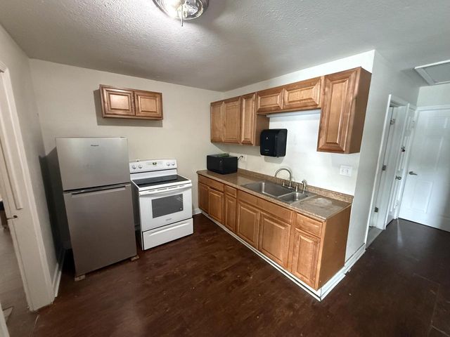 535 Merton AVENUE, Hartland, WI 53029