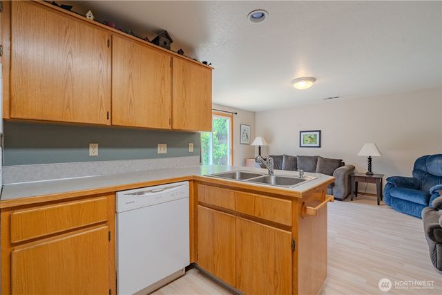 16007 NE Hickory Street, Vancouver, WA 98682