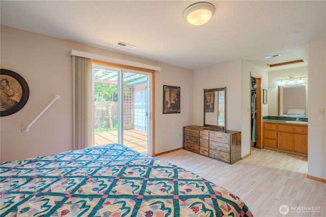 16007 NE Hickory Street, Vancouver, WA 98682
