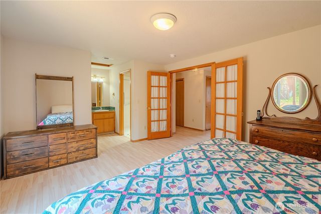 16007 NE Hickory Street, Vancouver, WA 98682