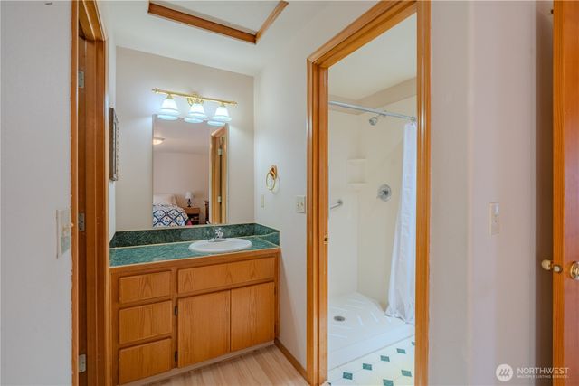 16007 NE Hickory Street, Vancouver, WA 98682