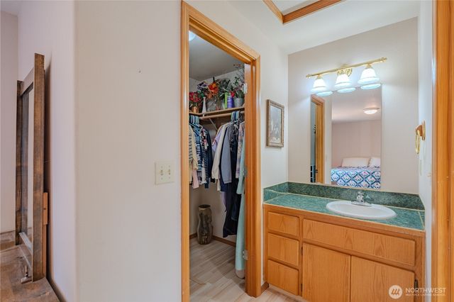 16007 NE Hickory Street, Vancouver, WA 98682
