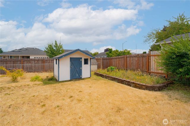 16007 NE Hickory Street, Vancouver, WA 98682