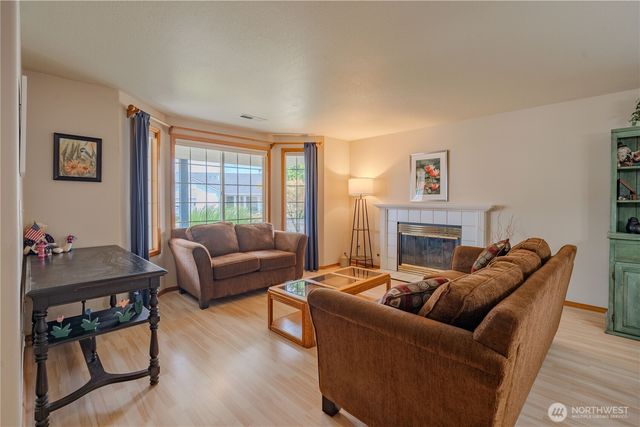 16007 NE Hickory Street, Vancouver, WA 98682