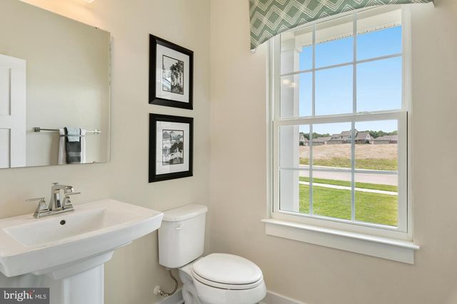 1024 VALENCIA CT, Martinsburg, WV 25403