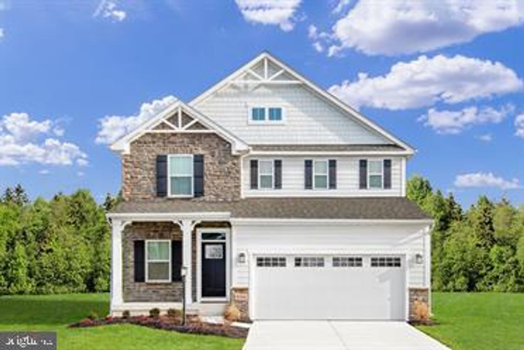 1024 VALENCIA CT, Martinsburg, WV 25403
