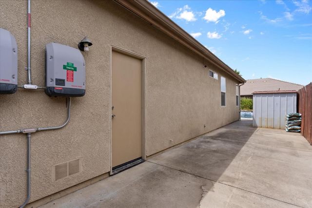 9744 Garnet Ct, Live Oak, CA 95953