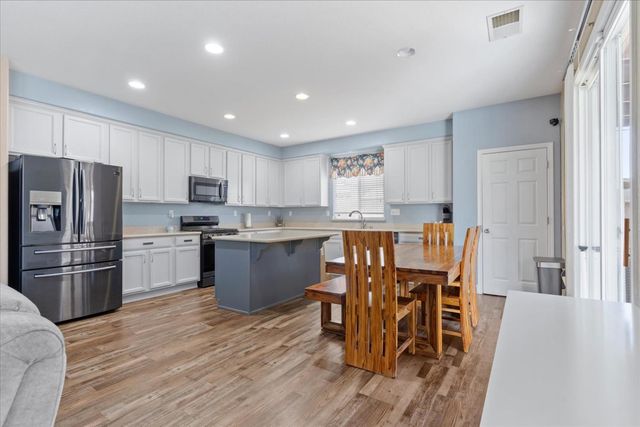 9744 Garnet Ct, Live Oak, CA 95953