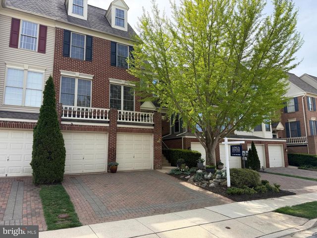 2231 BEAR DEN RD, Frederick, MD 21701