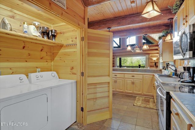 2230 Orchard Trail Way, Sevierville, TN 37862