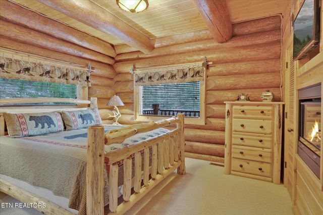 2230 Orchard Trail Way, Sevierville, TN 37862