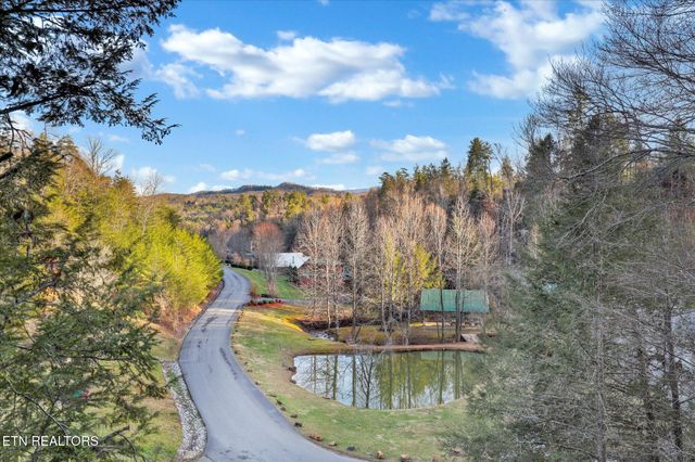 2230 Orchard Trail Way, Sevierville, TN 37862