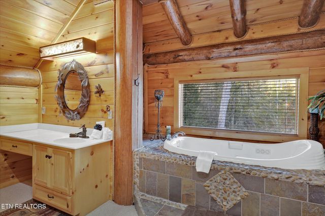 2230 Orchard Trail Way, Sevierville, TN 37862