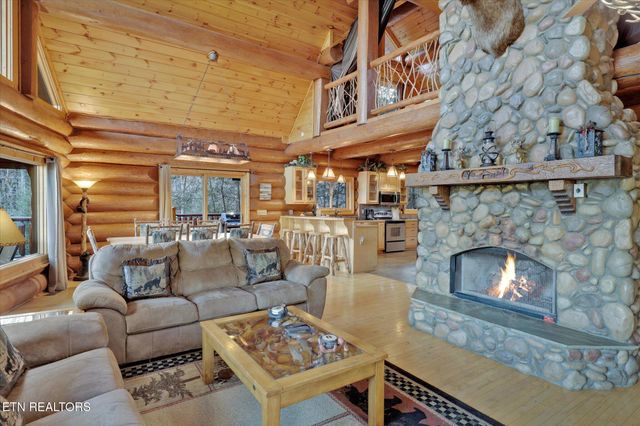 2230 Orchard Trail Way, Sevierville, TN 37862