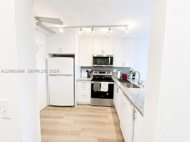 8233 Harding Ave 703, Miami Beach, FL 33141