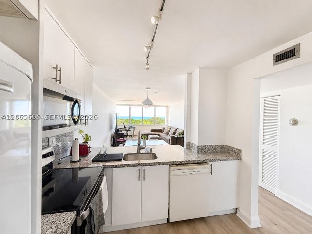 8233 Harding Ave 703, Miami Beach, FL 33141