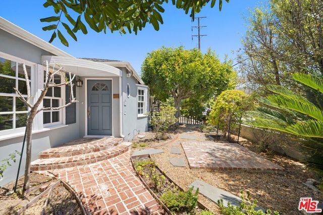 2001 Pearl Street, Santa Monica, CA 90405
