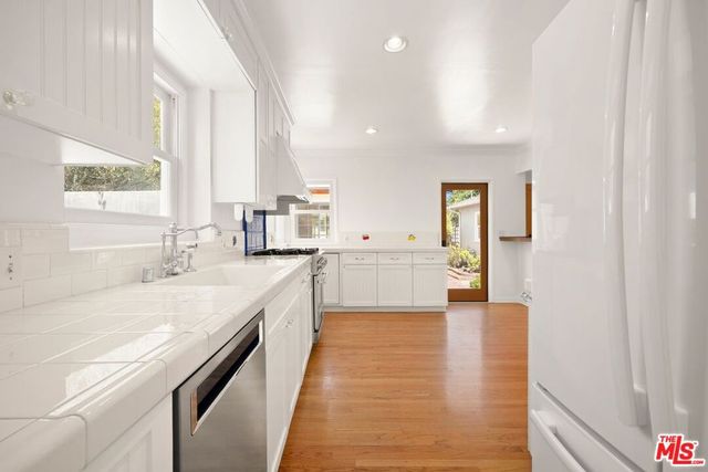 2001 Pearl Street, Santa Monica, CA 90405