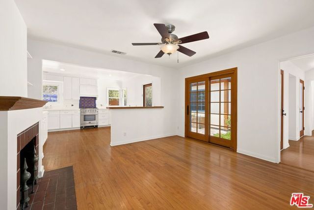 2001 Pearl Street, Santa Monica, CA 90405