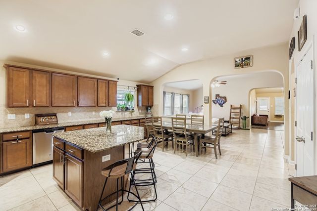 7815 Silver Grove, San Antonio, TX 78254