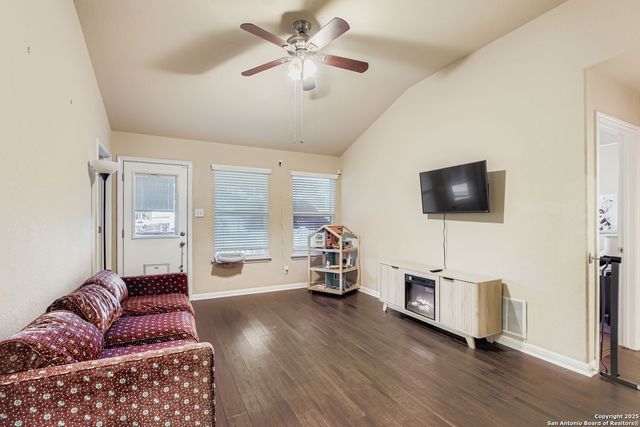 7815 Silver Grove, San Antonio, TX 78254