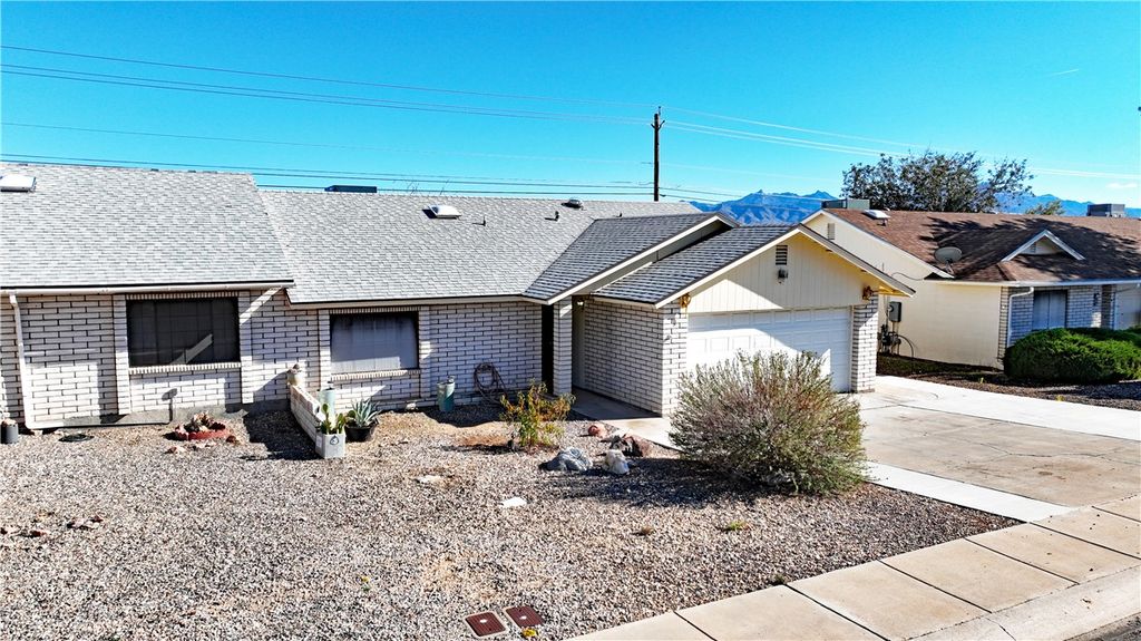 4040 Canyon Hills Drive, Kingman, AZ 86409