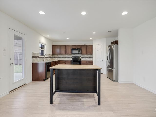 4509 Maplewood Avenue, Balch Springs, TX 75180