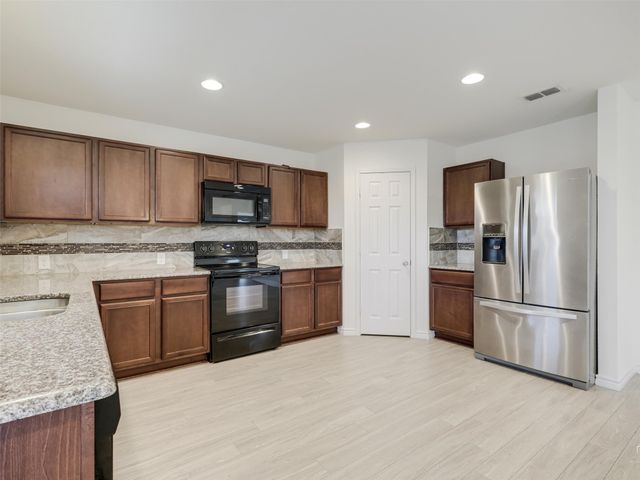 4509 Maplewood Avenue, Balch Springs, TX 75180