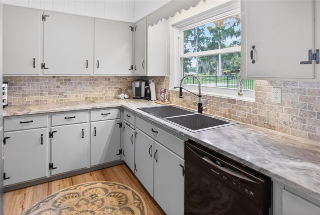 7588 S CRESCENT LOOP, Floral City, FL 34436
