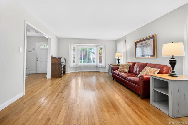 118 Longfellow Drive, Kings Park, NY 11754