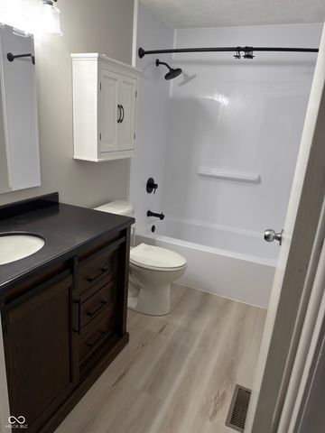 6108 Aspen Grove Drive, Indianapolis, IN 46250