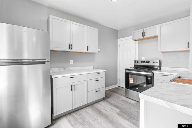 5208 N 28th Avenue, Omaha, NE 68111