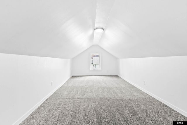 5208 N 28th Avenue, Omaha, NE 68111