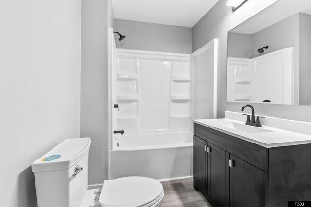 5208 N 28th Avenue, Omaha, NE 68111