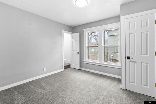 5208 N 28th Avenue, Omaha, NE 68111