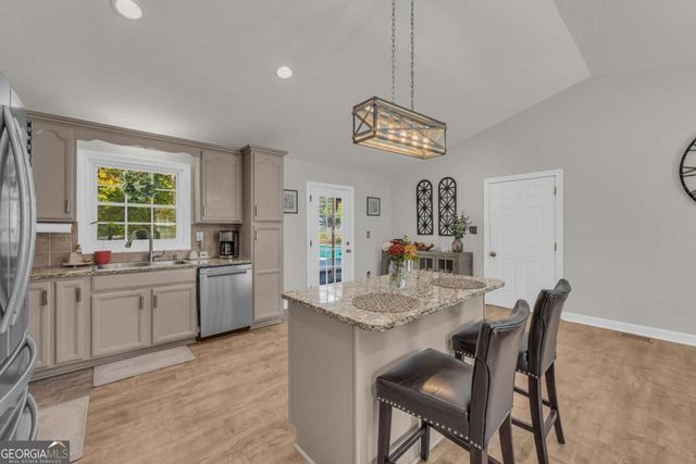 1023 Hickory Nut Lane, Lawrenceville, GA 30043