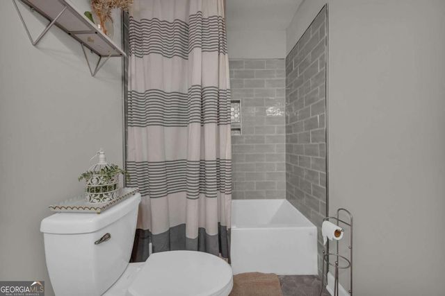 1023 Hickory Nut Lane, Lawrenceville, GA 30043