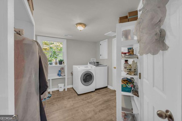 1023 Hickory Nut Lane, Lawrenceville, GA 30043