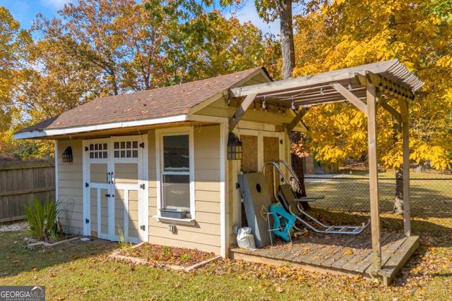 1023 Hickory Nut Lane, Lawrenceville, GA 30043