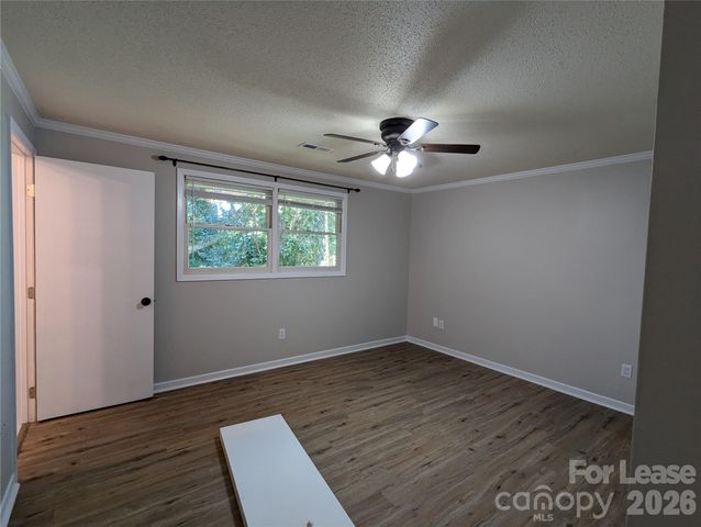 3208 Charlotte Highway, Mooresville, NC 28117