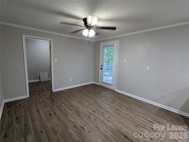 3208 Charlotte Highway, Mooresville, NC 28117