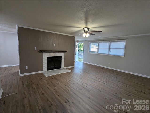 3208 Charlotte Highway, Mooresville, NC 28117