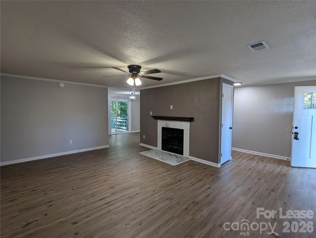 3208 Charlotte Highway, Mooresville, NC 28117
