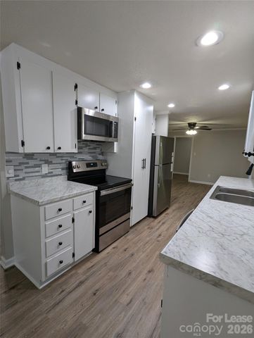 3208 Charlotte Highway, Mooresville, NC 28117