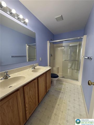 1530 Hawthorn Drive, Forks Twp, PA 18040