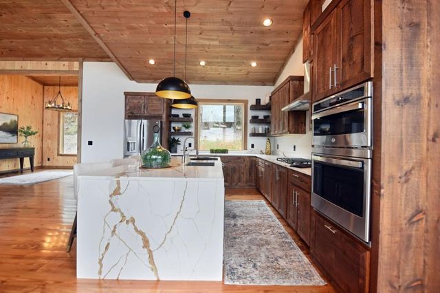 391 Sunrock Mountain Road, Blue Ridge, GA 30513