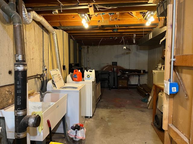 9136 Yellowwood Drive, Colerain Twp, OH 45251