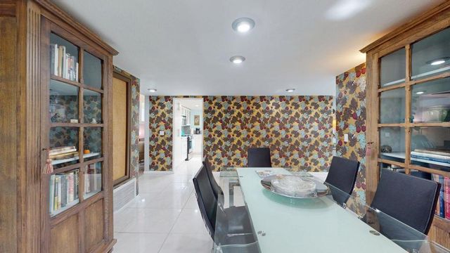 2615 E Palm Oasis Street, Palm Springs, CA 92264