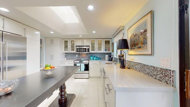 2615 E Palm Oasis Street, Palm Springs, CA 92264